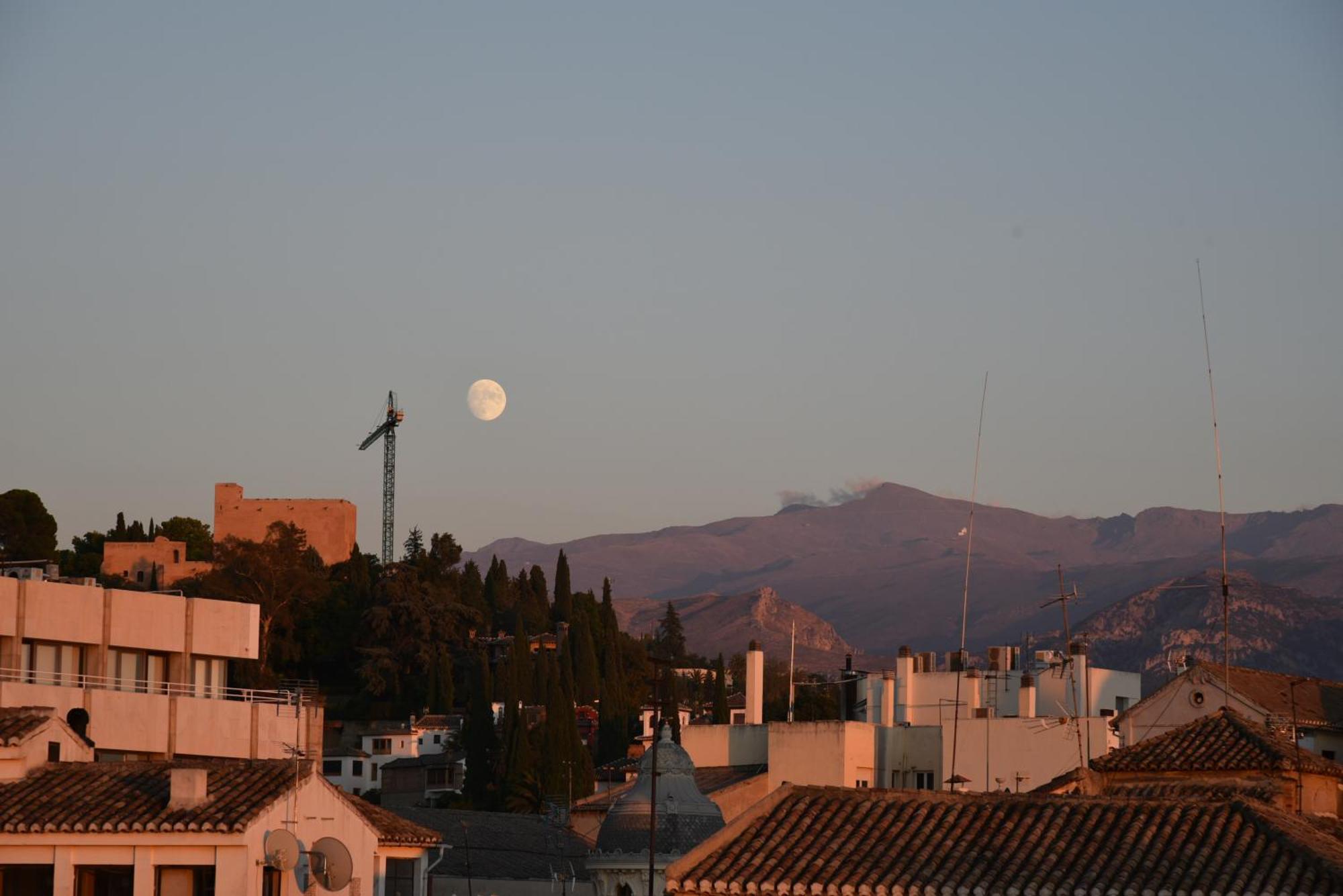 Apartmán Atico Panorama Catedral Granada Exteriér fotografie